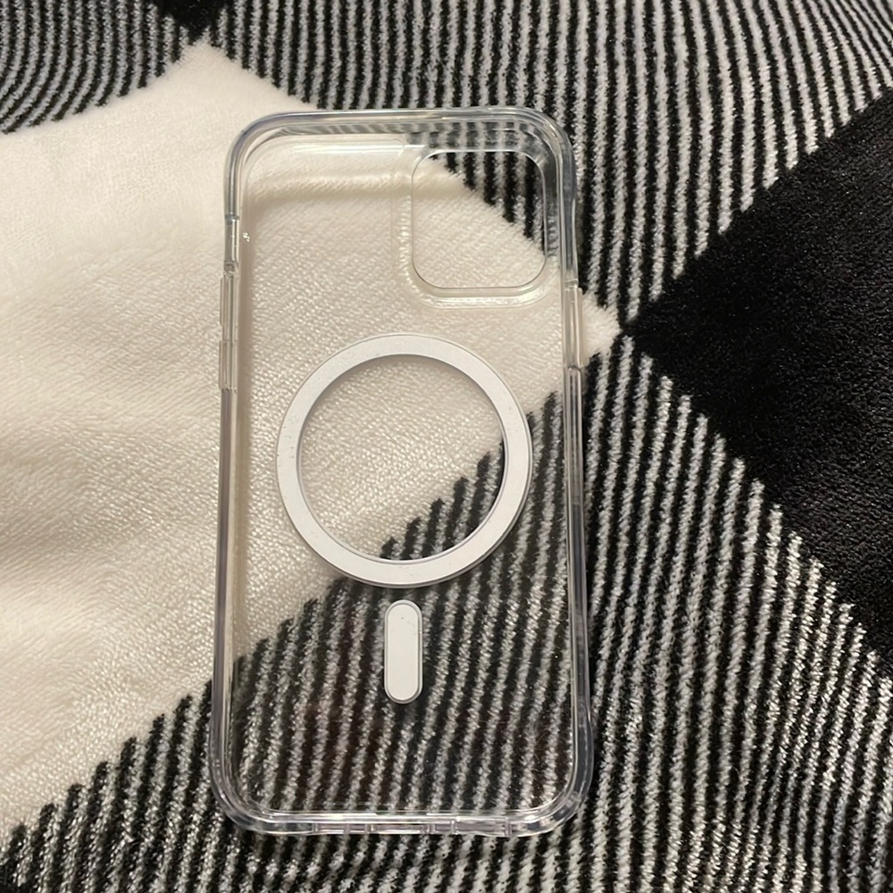 clear iphone 12 pro case with magsafe